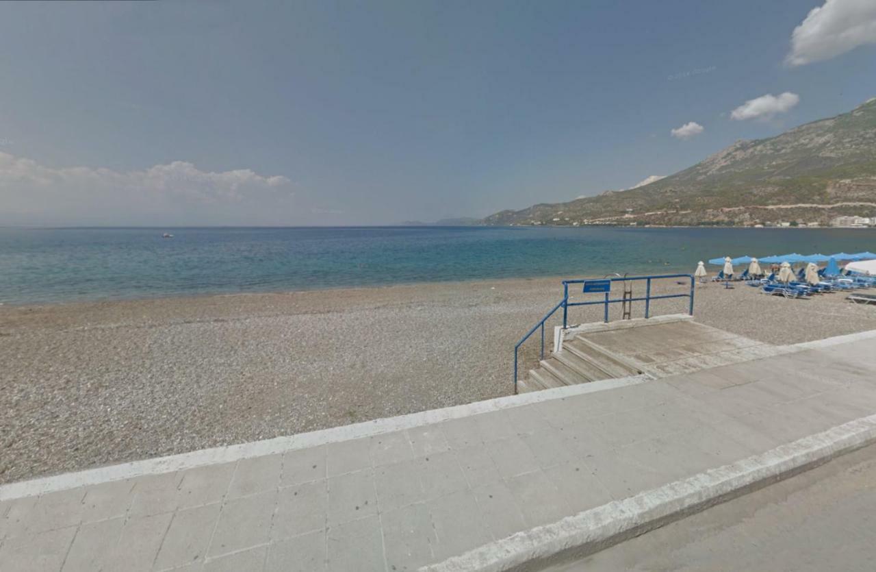 Loutraki Μοναδικής Θέσης Διαμέρισμα Στη Θάλασσα Eksteriør billede